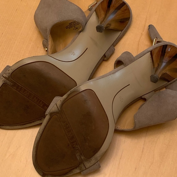 Nine West Bezel Sandal - Picture 8 of 8